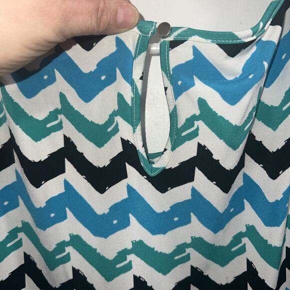 CALVIN KLEIN Women Stretch Comfy Poly Tank Top Pleat Front Multicolor Geo Line - Picture 6 of 7